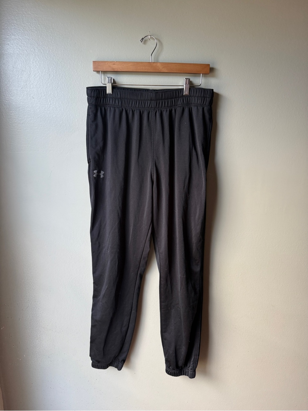 Under Armour Black Loose Fit Athletic Jogger Pants Men’s Large